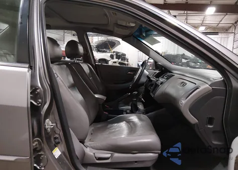 2000 Honda Accord 2.3 Ex from USA, damaged, VIN JHMCG5562YC036347